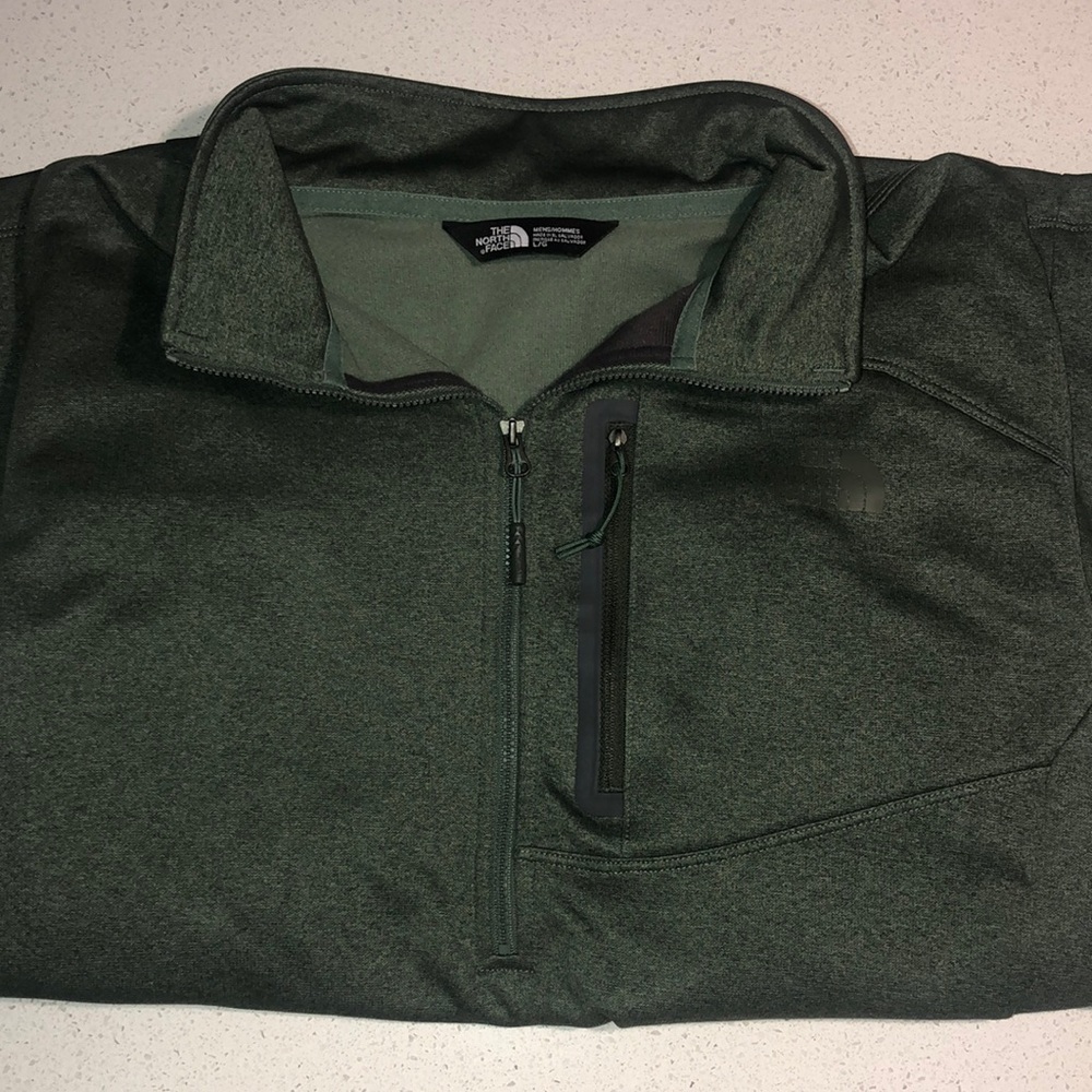 NEW without tags NORTH FACE half zip